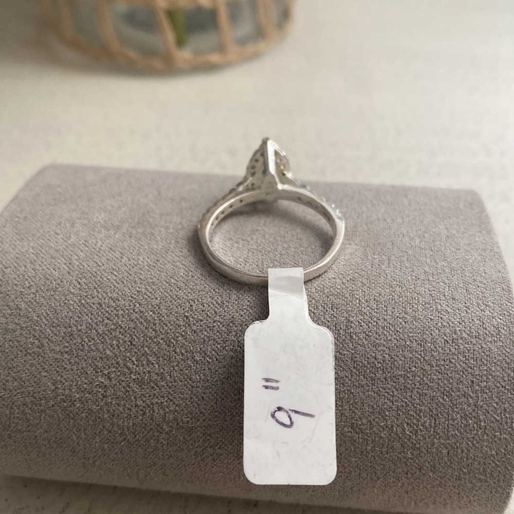 Size 9 925 Silver Ring - image 2